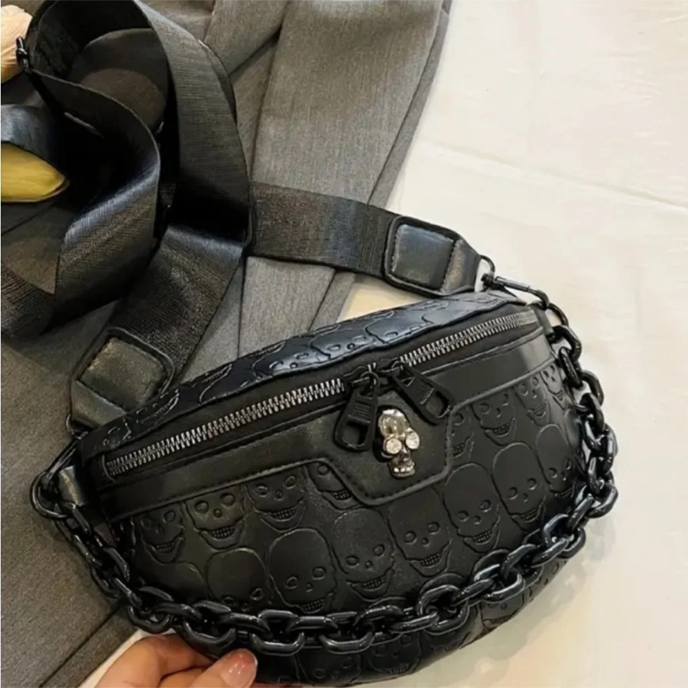 Skull Detail Fanny Pack, Black Skull Crossbody, Black Skull Shoulder Bag - Picture 11 of 12